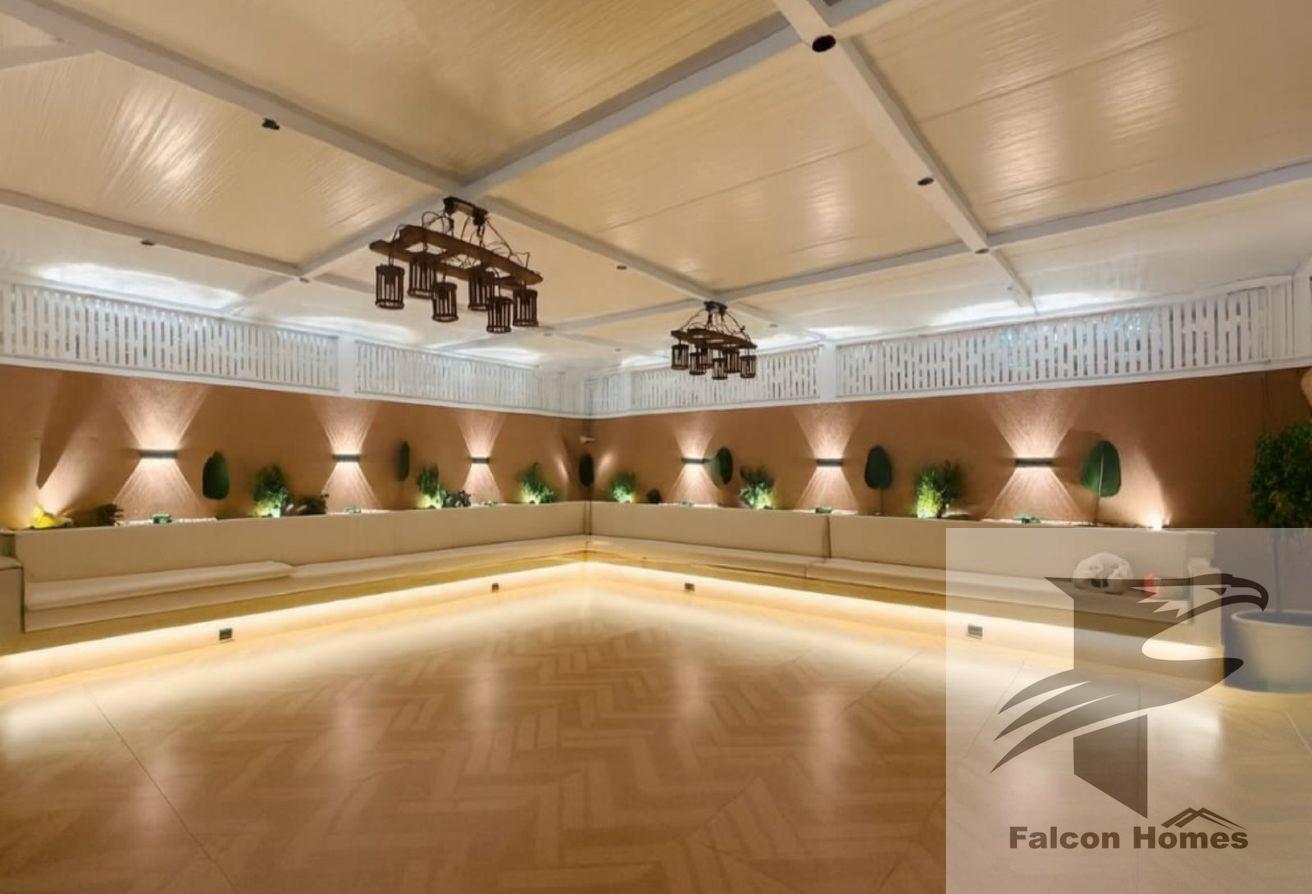 Spacious 7BR Luxury Villa with Pool and Garden photo 8