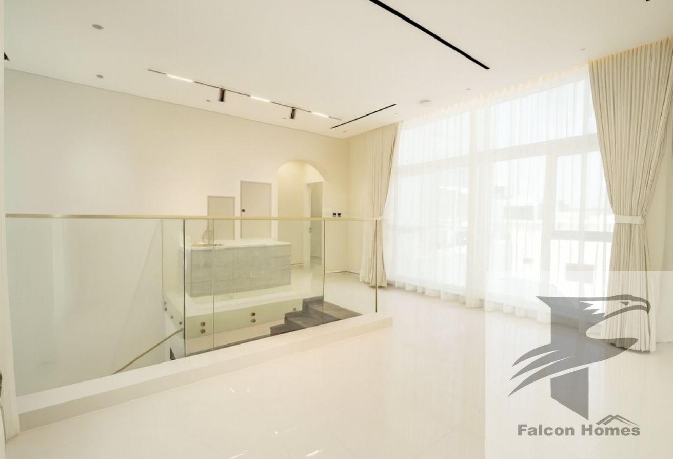 Spacious 7BR Luxury Villa with Pool and Garden photo 16