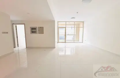 Apartment - 2 Bedrooms - 3 Bathrooms for rent in Muwaileh 3 Building - Muwaileh - Sharjah