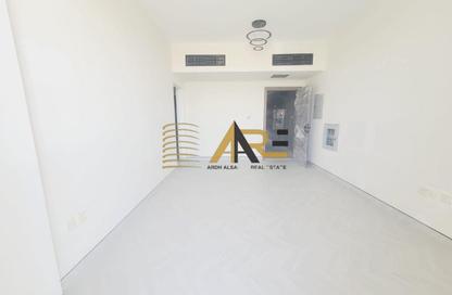 Apartment - 1 Bedroom - 2 Bathrooms for rent in Wahat Al Tai - Al Tai - Sharjah