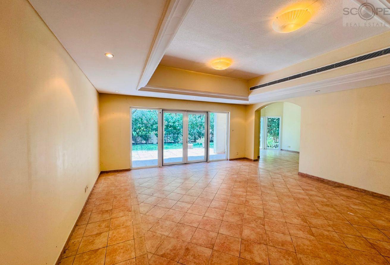 Exquisite 4-Bedroom + Maid’s Corner Villa | Green photo 5