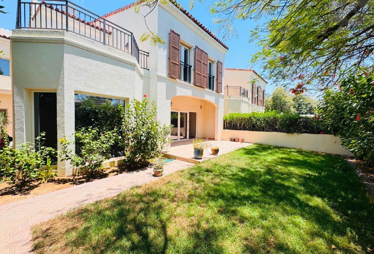 Exquisite 4-Bedroom + Maid’s Corner Villa | Green photo 8