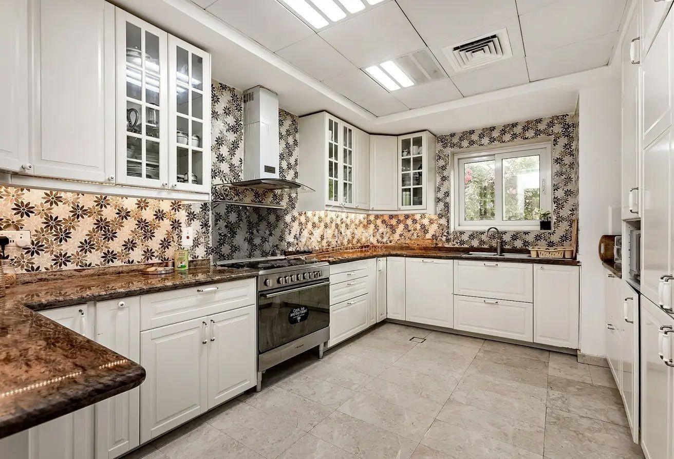 Lake View | Upgraded Villa | Ready to Move