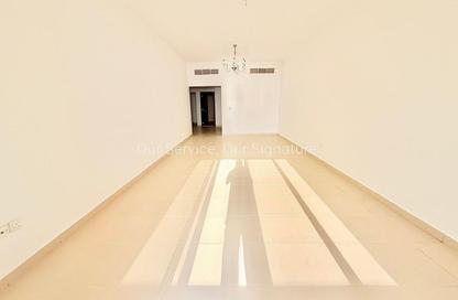 Apartment - 2 - 4 for rent in New Al Taawun Road - Al Taawun - Sharjah Apartment - 2 - 4 for rent in New Al Taawun Road - Al Taawun - Sharjah