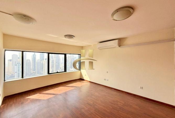 120646367 - Property Image 3