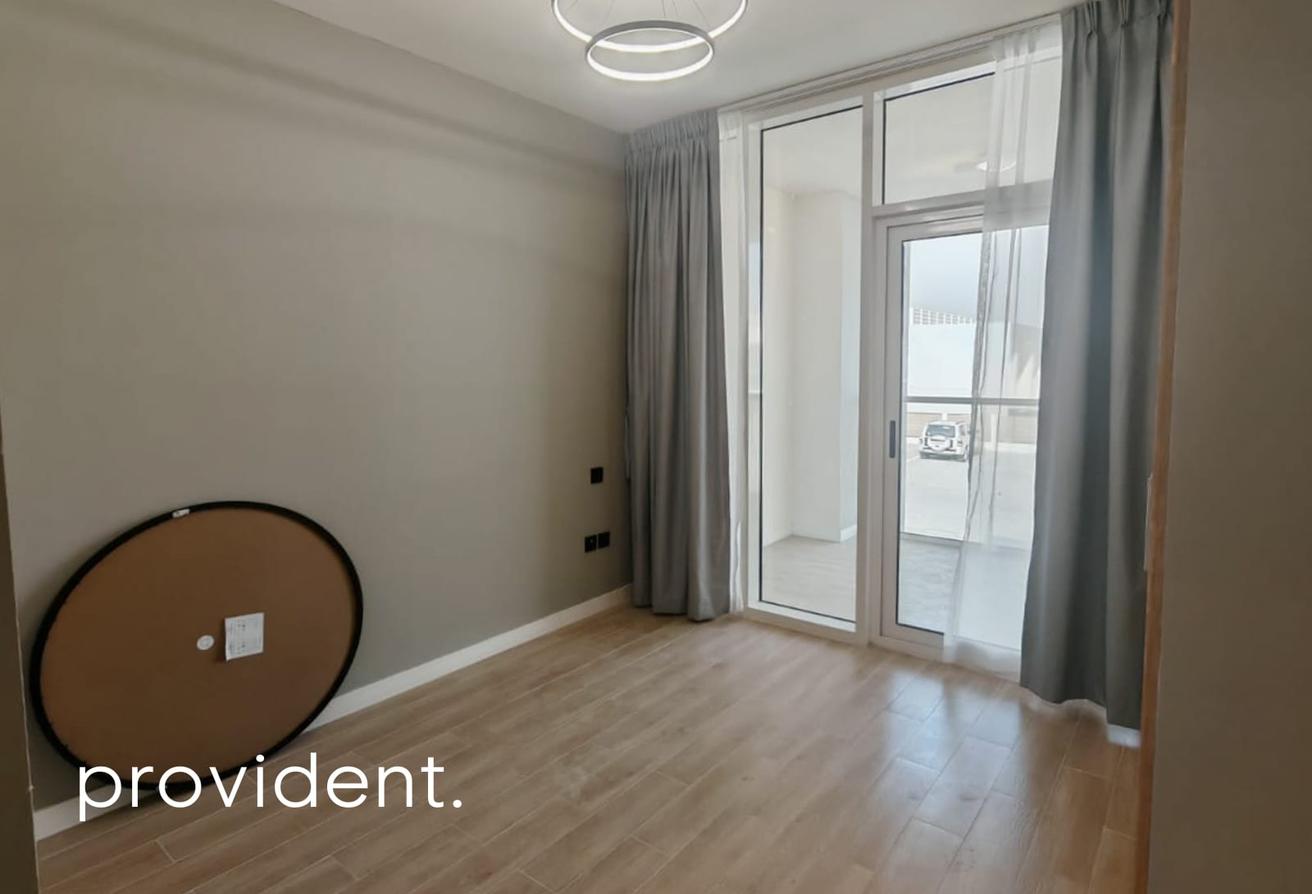 Corner plot | Ready To Move In | Semi Furnished photo 8
