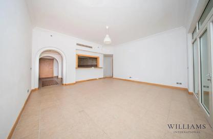 Apartment - 2 Bedrooms - 4 Bathrooms for rent in Al Dabas - Shoreline Apartments - Palm Jumeirah - Dubai