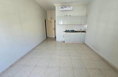 Apartment - Studio - 1 for rent in Fire Station Road - Muwaileh - Sharjah Apartment - Studio - 1 for rent in Fire Station Road - Muwaileh - Sharjah