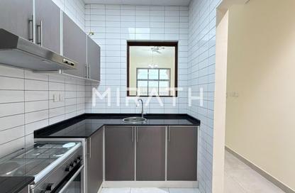 Apartment - Studio - 1 for rent in Souk Al Kabeer Building - Al Souk Al Kabeer - Bur Dubai - Dubai Apartment - Studio - 1 for rent in Souk Al Kabeer Building - Al Souk Al Kabeer - Bur Dubai - Dubai