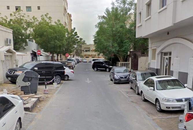 للبيع أرض سكنية استثمارية في النعيمية عجمان بسعر 9