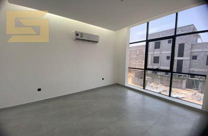 Villa - 4 - 6 for rent in Al Zaheya Gardens - Al Zahya - Ajman
