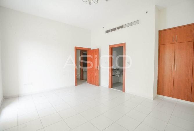 77364501 - Property Image 2