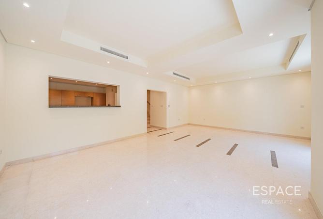 53997618 - Property Image 2