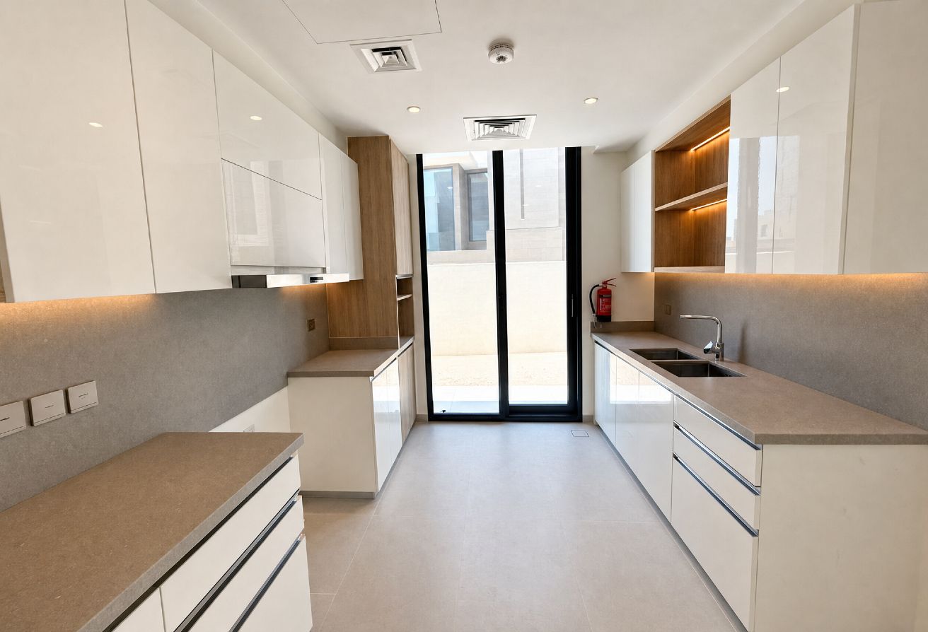 4 bedroom villa in Jebel Ali Village Villas, Jebel Ali: 5
