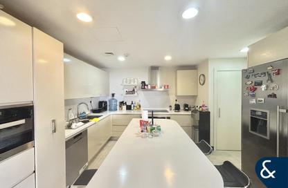Apartment - 3 Bedrooms - 3 Bathrooms for rent in Rimal 3 - Rimal - Jumeirah Beach Residence - Dubai