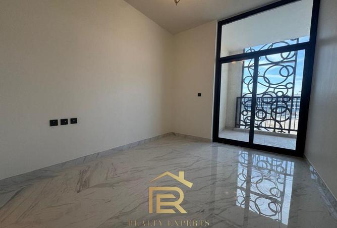 53177299 - Property Image 2