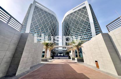 Townhouse - 4 - 5 for rent in Water Front Tower A - Waterfront Residential Towers - Tourist Club Area - Abu Dhabi