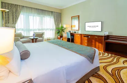 Apartment - Studio - 1 Bathroom for rent in Tourist Club Area - Abu Dhabi