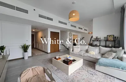 دوبلكس - 2 غرف نوم - 3 حمامات للبيع في بناية هاميني - منطقة 15 - قرية جميرا الدائرية - دبي