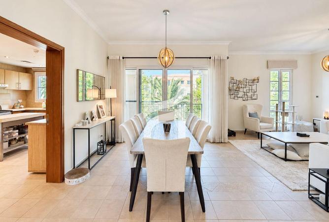 Vacant Now | Immaculate Condition | Study Room