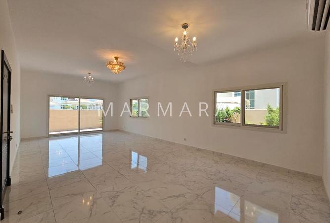 123844409 - Property Image 3