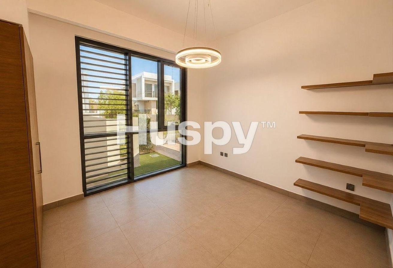 Quiet Location | Vacant | Well Maintained photo 7