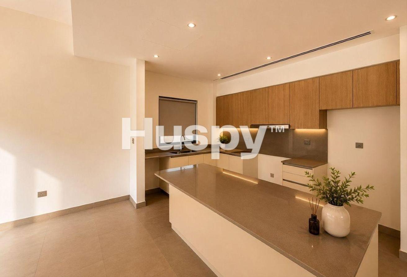 Quiet Location | Vacant | Well Maintained photo 4