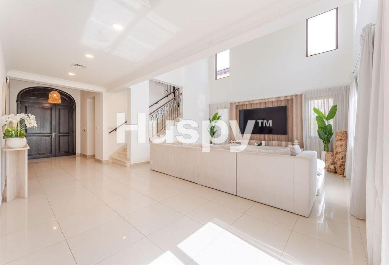 Prime Location | Close to Amenities | Unfurnished photo 4