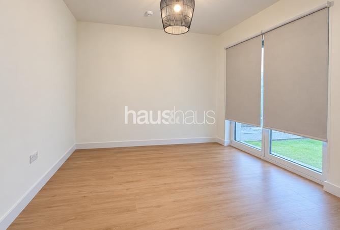3-bed townhouse in Parkside 2 · Upgraded — photo 3