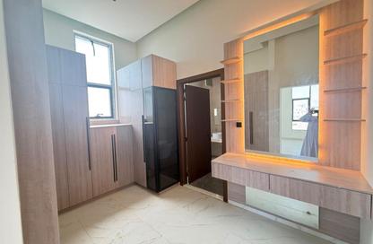 Villa - 5 - 7 for sale in Alreeman - Al Shamkha - Abu Dhabi