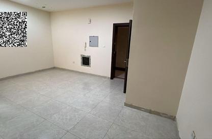 Apartment - Studio - 1 Bathroom for rent in Al Mowaihat 3 - Al Mowaihat - Ajman