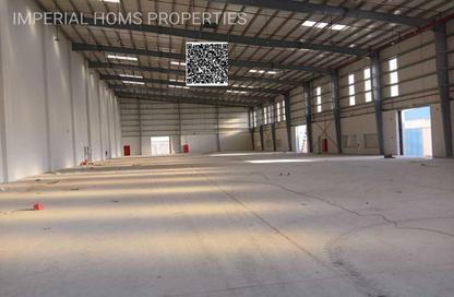 Warehouse - Studio - 2 Bathrooms for rent in Umm Al Thuoob - Umm Al Quwain
