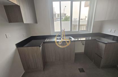 Townhouse - 4 - 4 for rent in Verona - Damac Hills 2 - Dubai