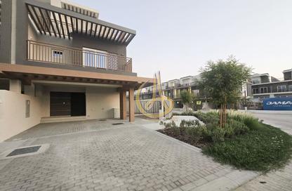Townhouse - 4 - 4 for rent in Verona - Damac Hills 2 - Dubai Townhouse - 4 - 4 for rent in Verona - Damac Hills 2 - Dubai