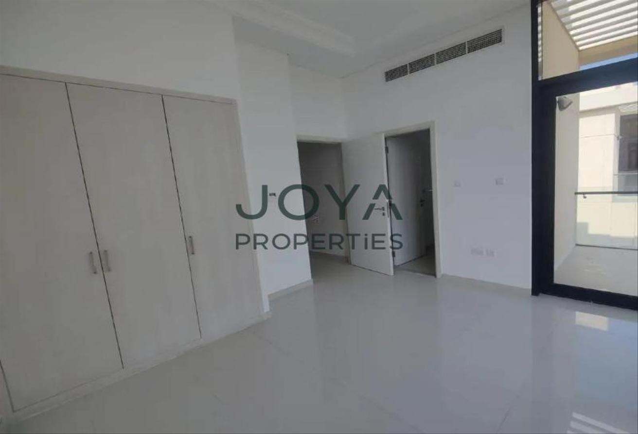 Vacant Soon | Spacious | THM photo 8