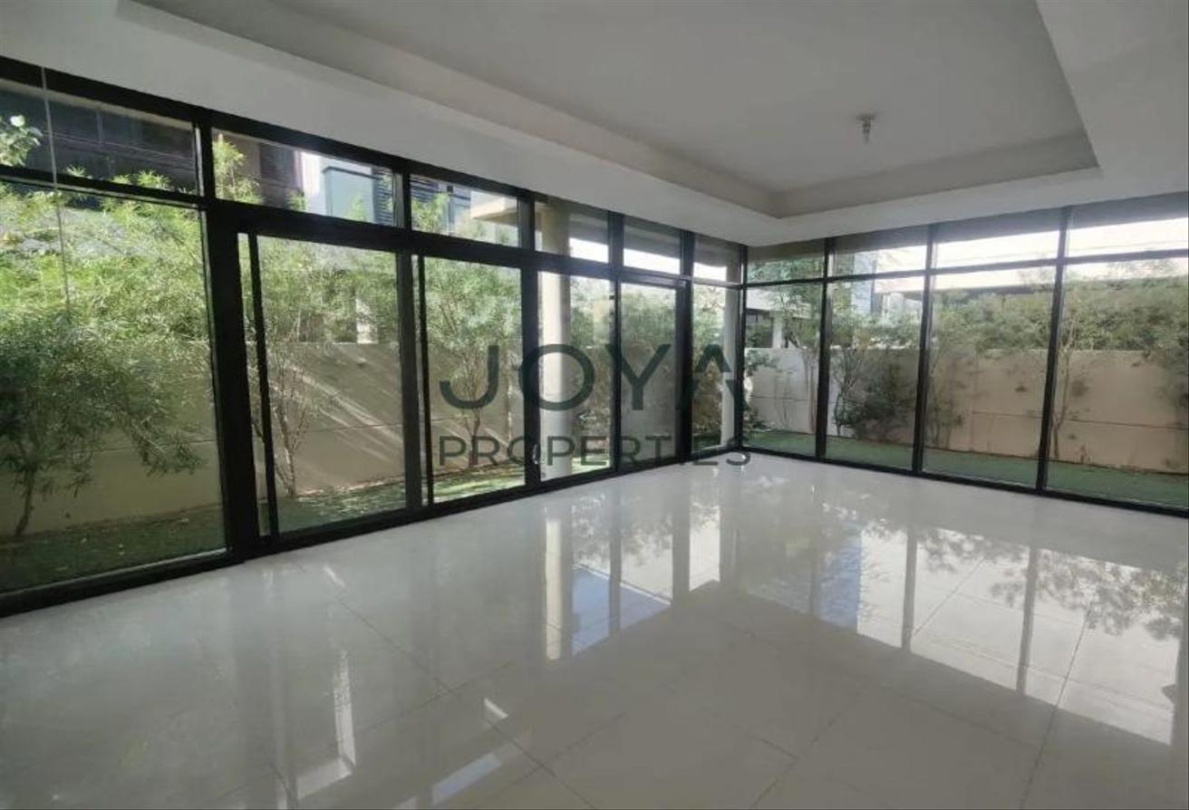 Vacant Soon | Spacious | THM photo 2