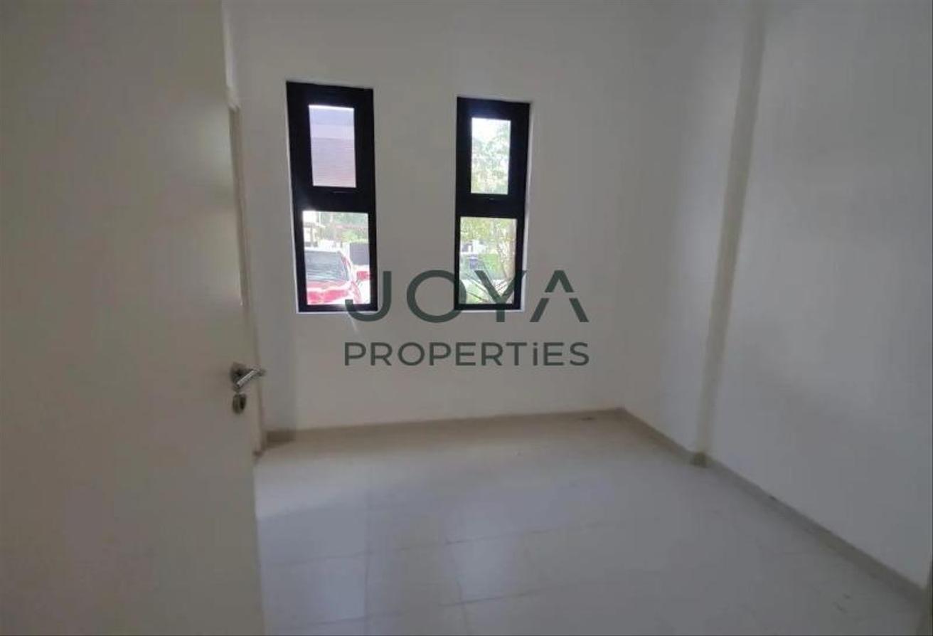 Vacant Soon | Spacious | THM photo 9