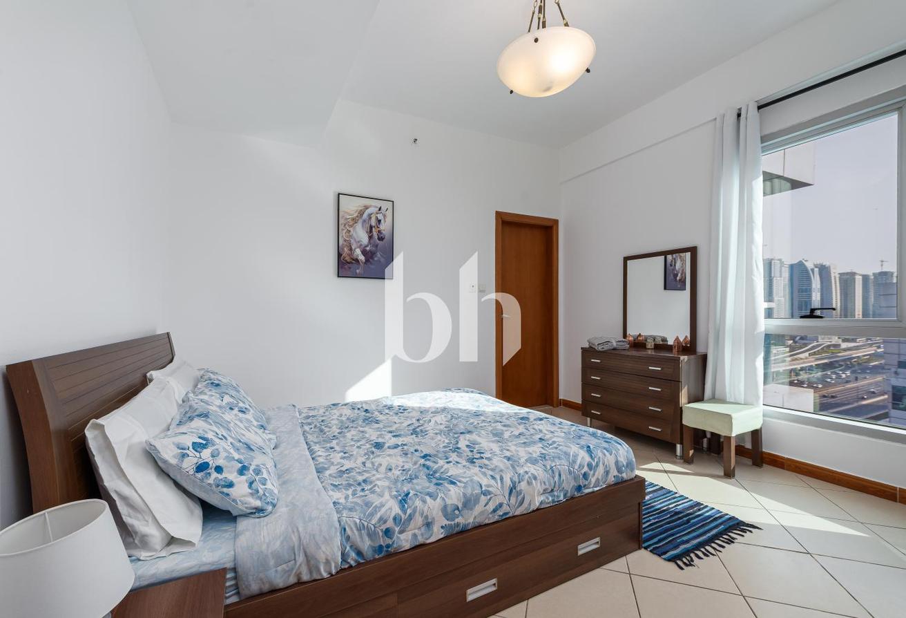 Fully Furnished | Lakeview | Spacious photo 8