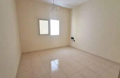 شقة - 1 حمام للايجار في بناية النباعة 8 - النبعة - الشرق - الشارقة