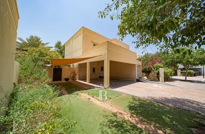Villa - 4 - 4 for sale in Meadows 9 - Meadows - Dubai