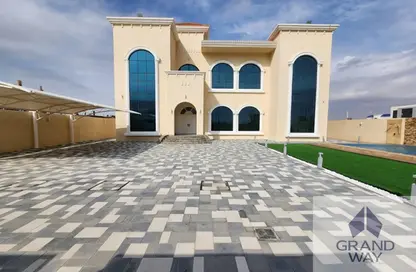 Villa - 5 Bedrooms - 7 Bathrooms for rent in Al Aweer 1 - Al Aweer - Dubai