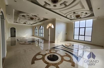 Villa - 5 - 7 for rent in Al Aweer 1 - Al Aweer - Dubai