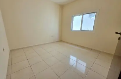 شقة - غرفة نوم - 1 حمام للايجار في بناء النباعة - النبعة - الشرق - الشارقة