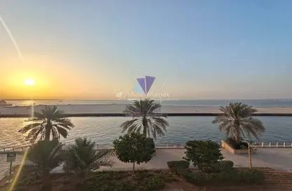 شقة - 2 غرف نوم - 3 حمامات للايجار في مساكن لامار - برج السيف - شاطئ الراحة - أبوظبي