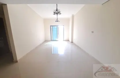 شقة - غرفة نوم - 2 حمامات للايجار في برج القمر 2 - أبراج القمر - النهدة - الشارقة