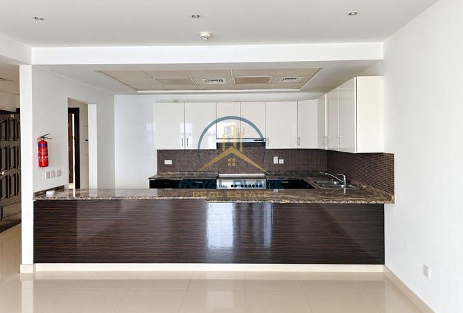 Spacious 2B/R | Prime Location | Ready to move photo 3