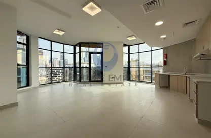 Apartment - 2 Bedrooms - 3 Bathrooms for rent in Jumeirah Garden City - Al Satwa - Dubai