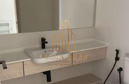Apartment - 3 Bedrooms - 5 Bathrooms for rent in Sharjah Terraces - Al Khan Lagoon - Al Khan - Sharjah