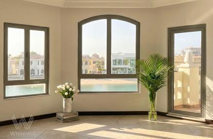 Villa - 5 Bedrooms - 7 Bathrooms for sale in Garden Homes Frond E - Garden Homes - Palm Jumeirah - Dubai