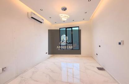 Villa - 5 - 6 for rent in Al Tarfa - Mughaidir - Sharjah